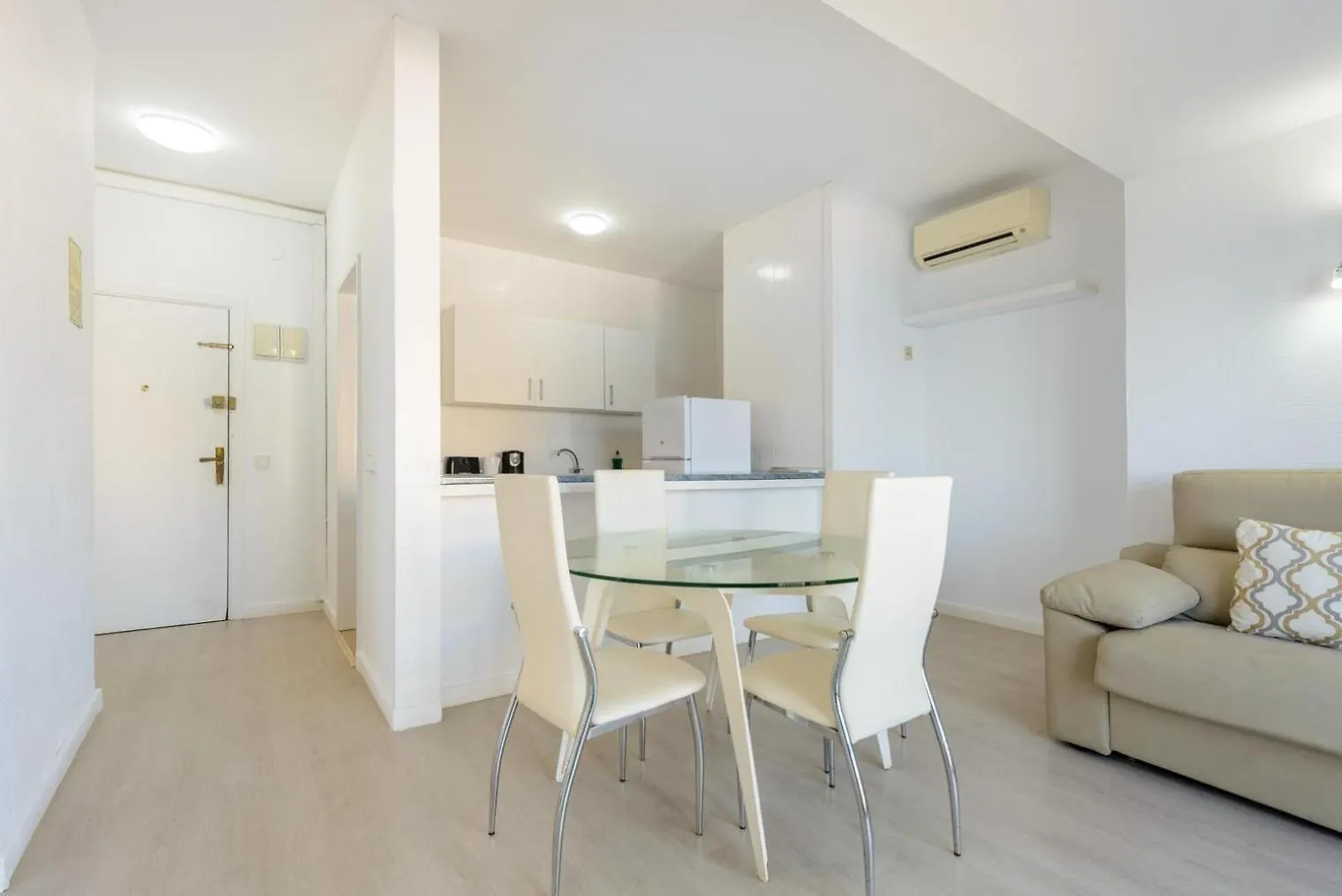 Jacaranda Apartments & Studios Es Cana Espanha