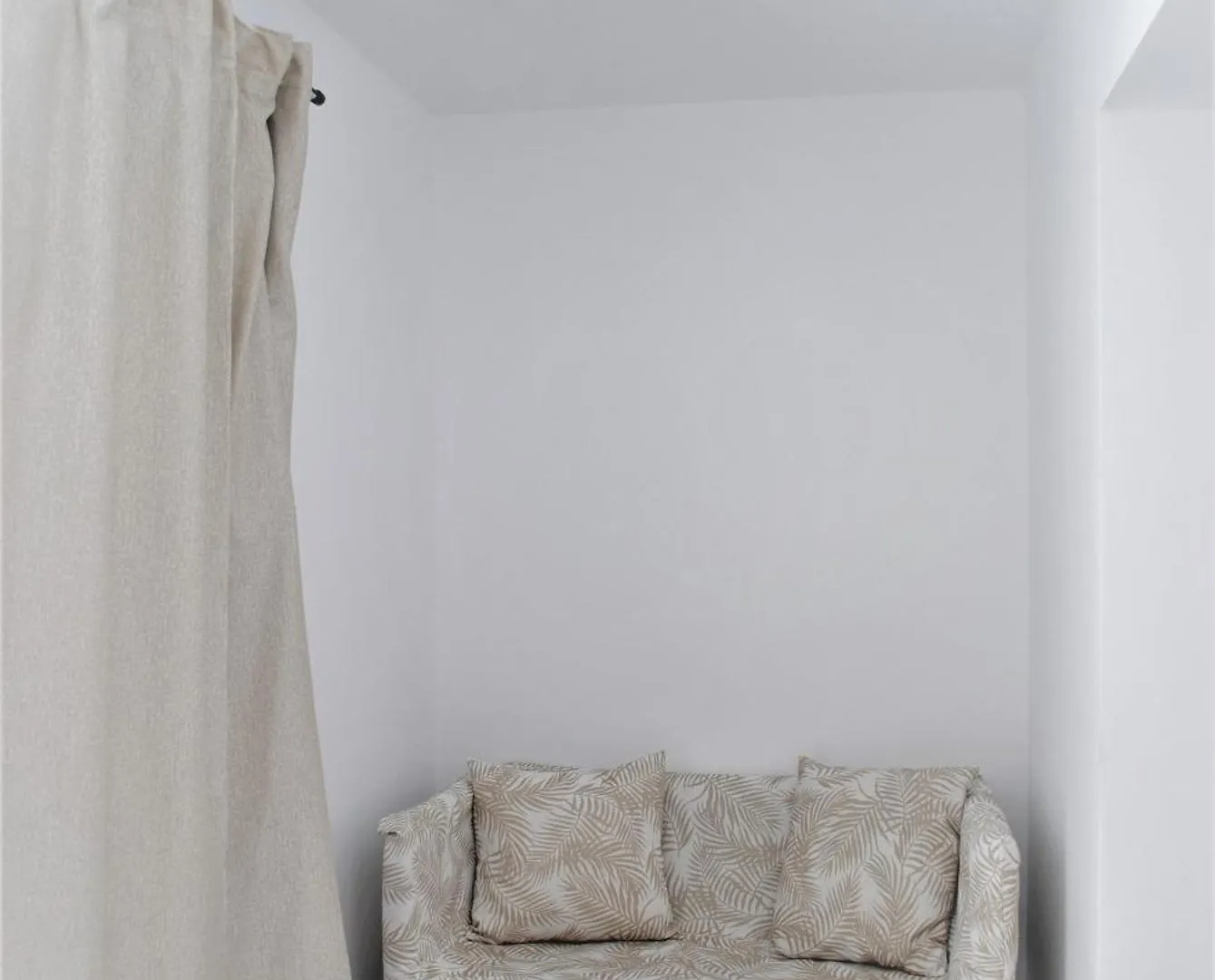 Jacaranda Apartments & Studios Es Cana