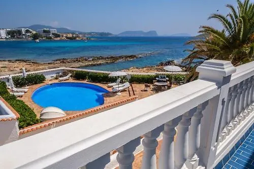 Jacaranda Apartments & Studios Es Canar