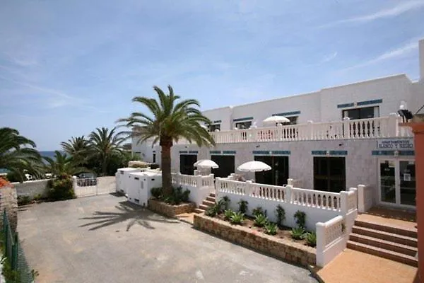 Jacaranda Apartments & Studios Es Canar