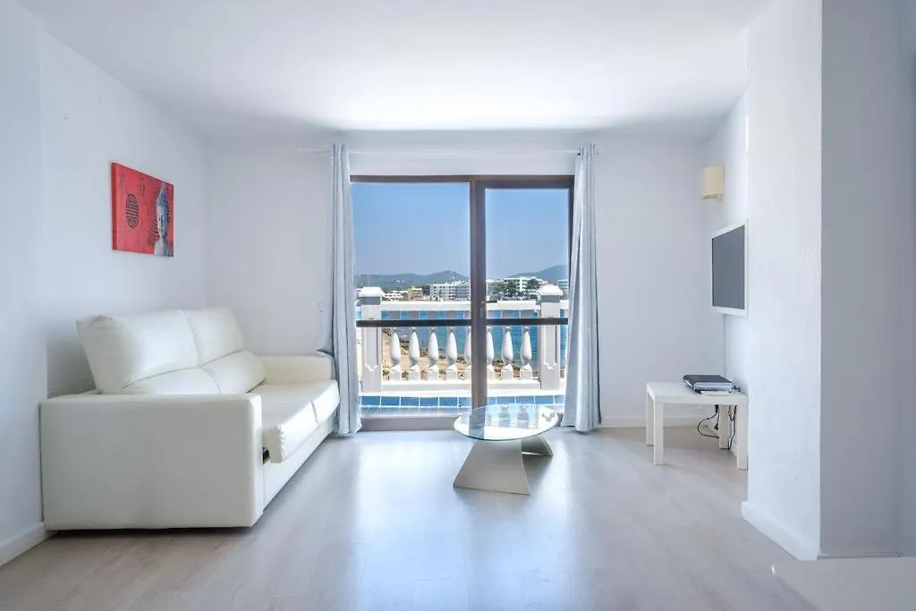 Jacaranda Apartments & Studios Es Canar